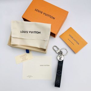 Louis Vuitton Dragonne Tasker Charm&Key Holder